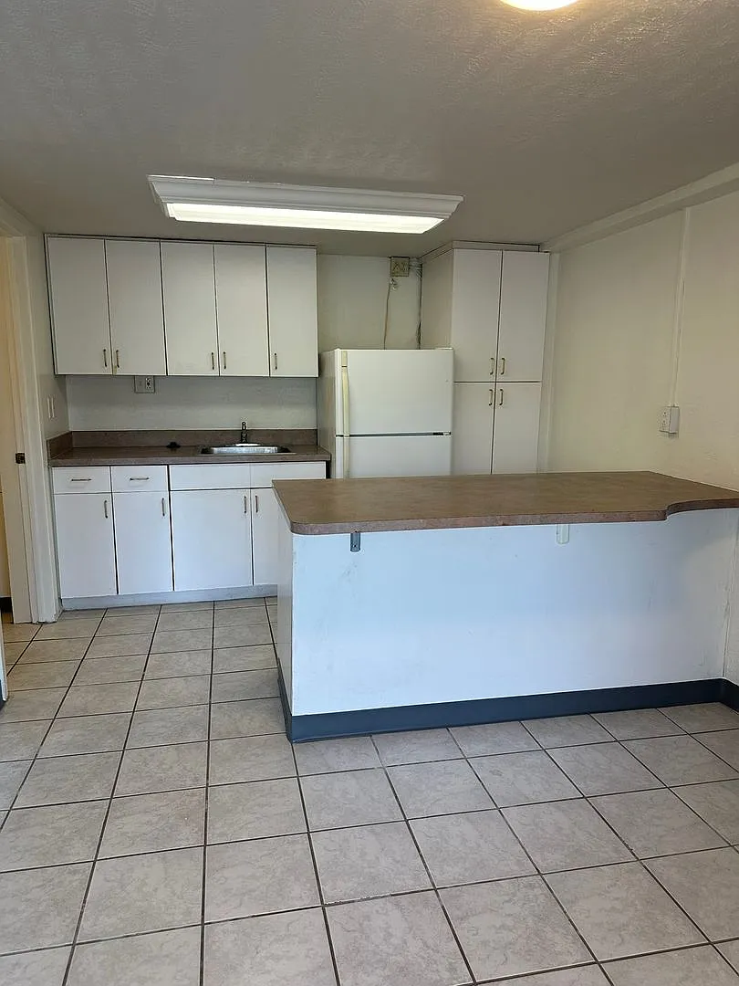 Furnished Ground-Level 1BD/1BA with Tandem Parking Steps from UH Mnoa (Unit #B) — Photo 1