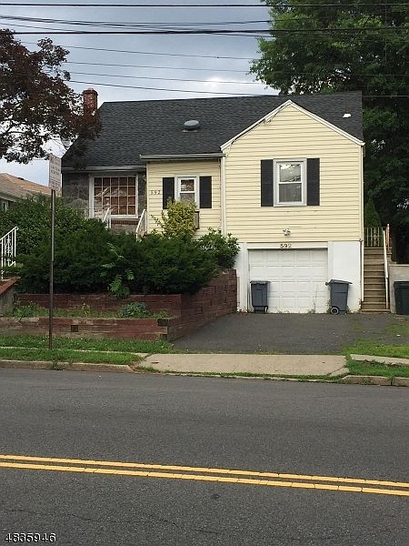 1st image of 590-592 UNION AVE