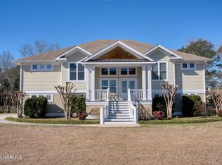 503 Scarlet Ct, Hampstead, NC 28443