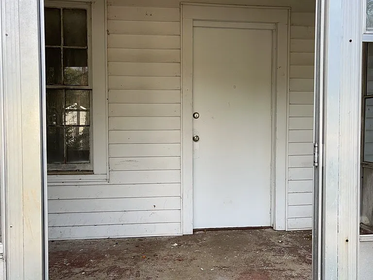 119 Sanders St — Photo 5
