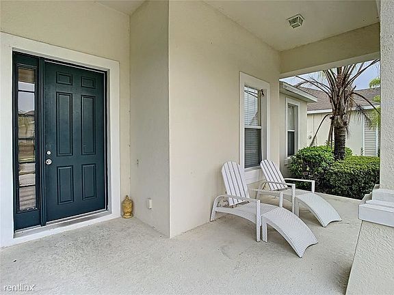 5th image of 4954R Thames St E