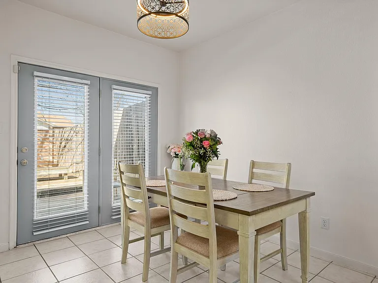 2100 Pipers Field Dr #33 — Photo 9