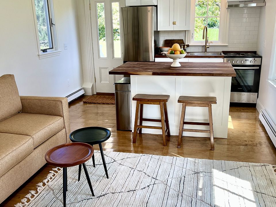 1st image of 52 Indian Hill St #1