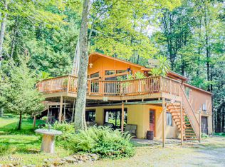 111 S Knob Rd, Greentown, PA 18426