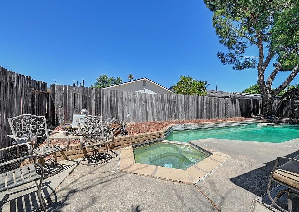1st image of 4129 Galbrath Dr