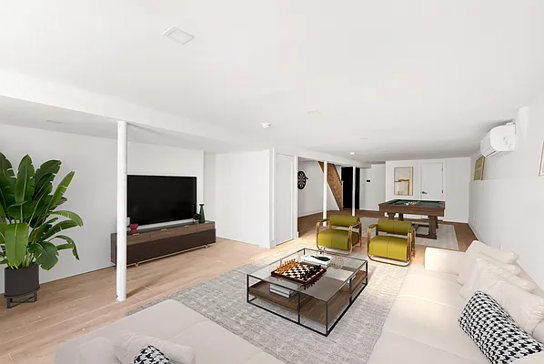 Rented by Avenues Real Estate | media 13