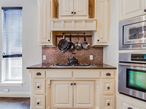 3rd image of 2909 Zinfandel Ln