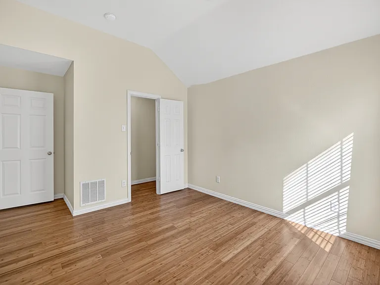 2616 Cove Dr — Photo 24