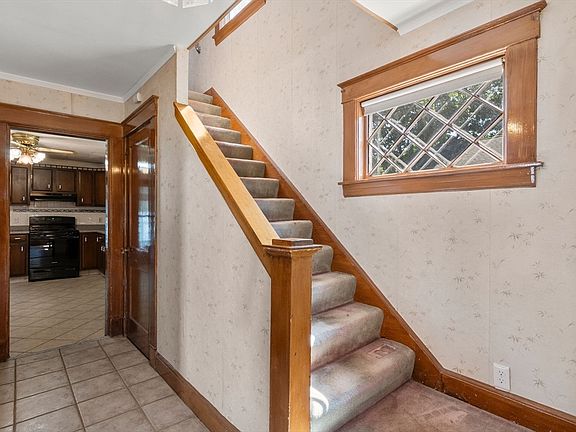 4th image of 216 Park Ave