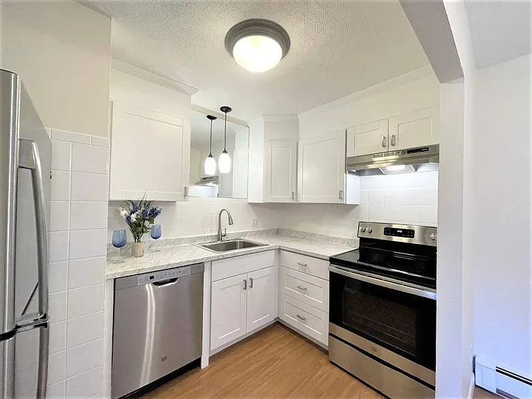 295 Main St #28 — Photo 1