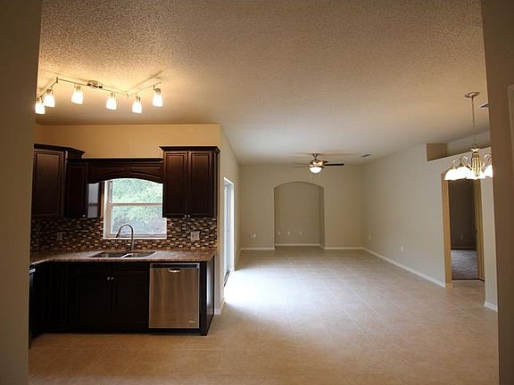 3rd image of 695 S Boundary Ave