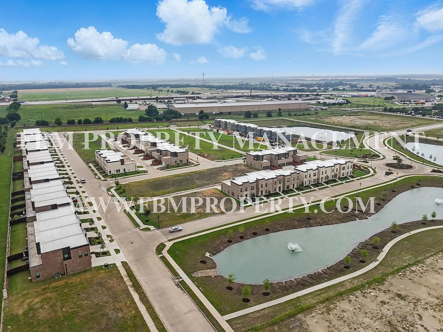 2116 Layla Dr - Stunning 3 Bedroom, 2.5 Bathroom Townhome in Waxahachie, TX! — Photo 4