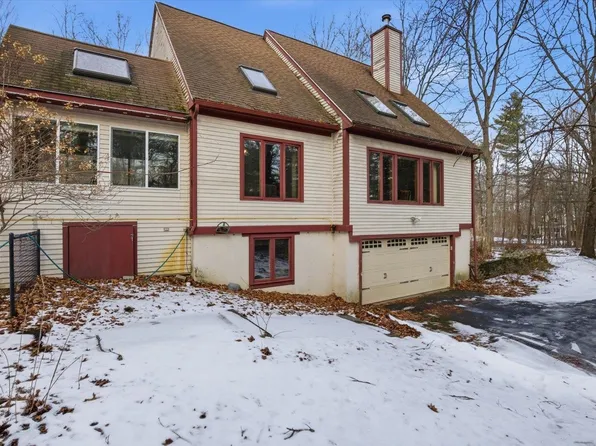 39 Coach Lane, Hampton Falls, NH 03844