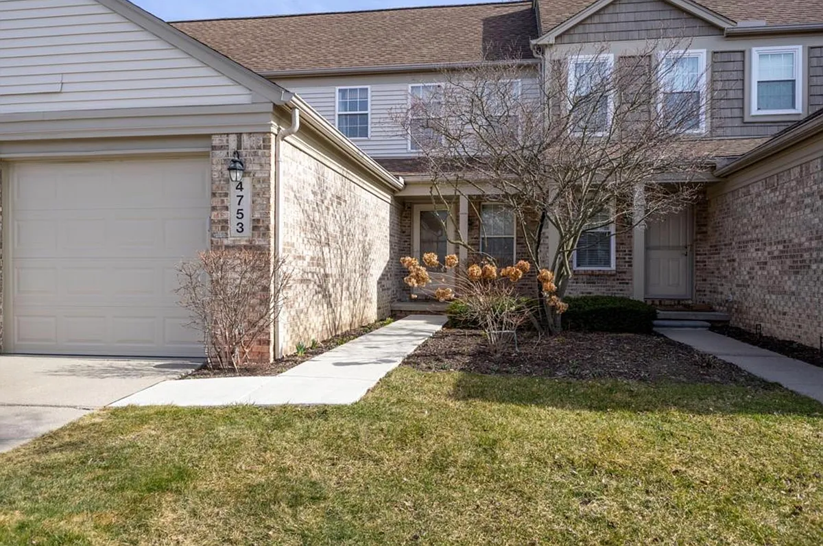 Building Photo - 4753 Grove Ct