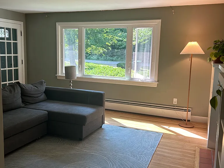 322 Reservoir St — Photo 3