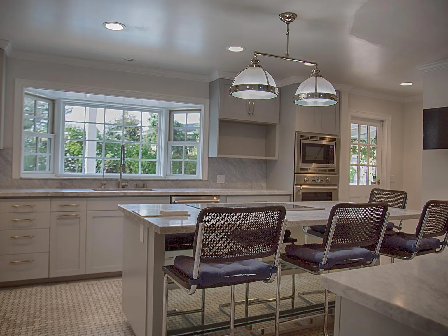 3 bed, 2.5 bath, 2123 sqft, $7,500 — Photo 3