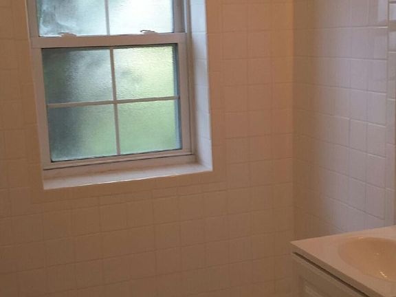 4th image of 2062 E 5th Ave APT 2