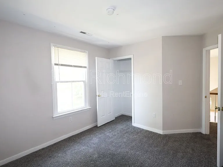 6004 Manor Park Ter — Photo 37