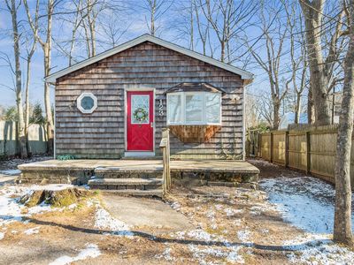123 Lynbrook Drive, Mastic Beach, NY, 11951