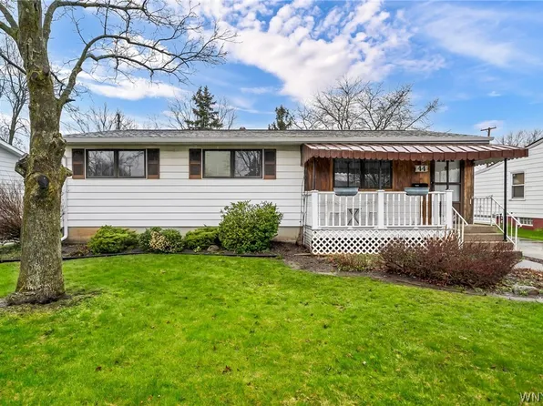 44 Susan Dr, Depew, NY 14043