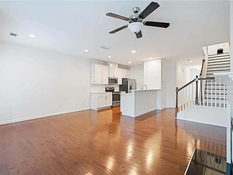 1878 Plainsboro Dr — Photo 1
