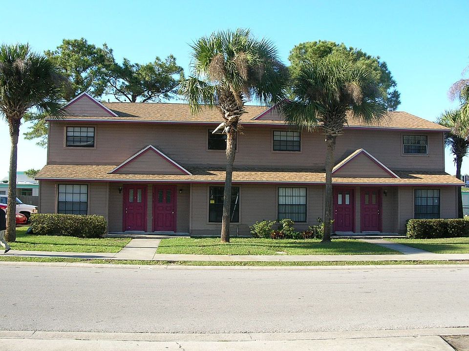 4 unit building