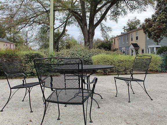 Enjoy an early morning breakfast in the seating area.