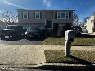 18 Evergreen Place, Howell, NJ, 07731