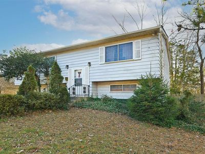 5 Weymouth Street, Dix Hills, NY, 11746