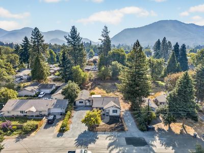 1409 Florence Ln, Grants Pass, OR, 97527