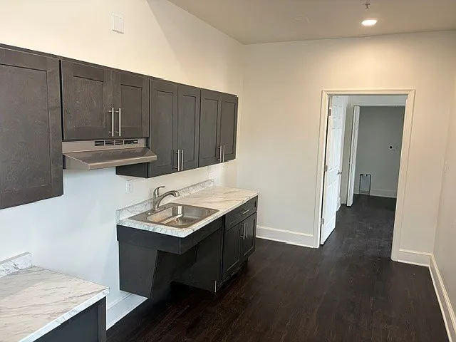 200-202 S Duke St #1 — Photo 3