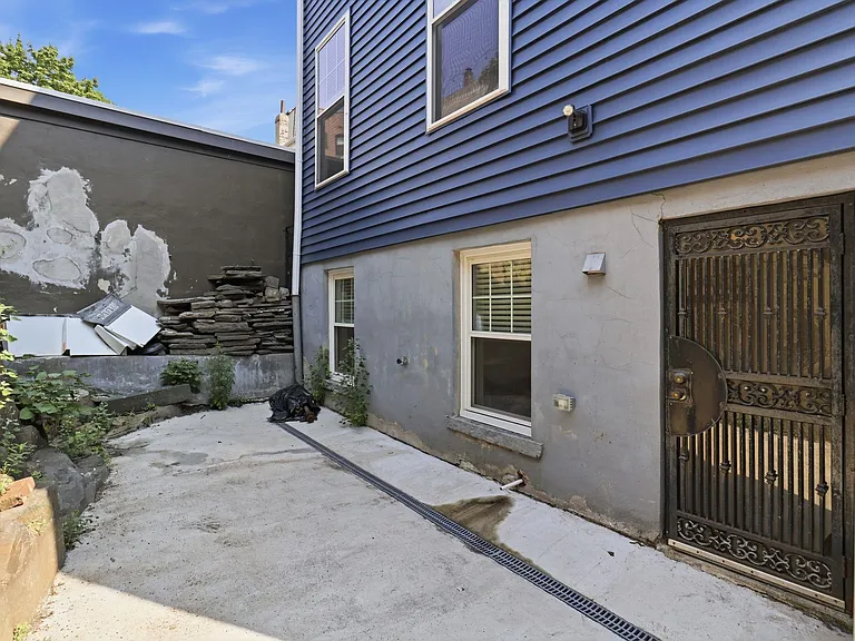 461 Pavonia Ave #1 — Photo 12