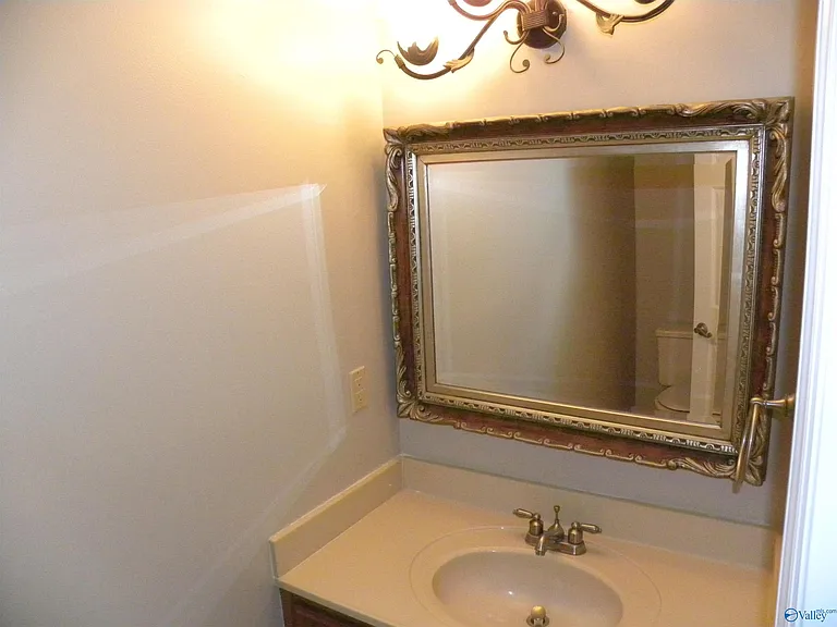 102 W Lake Cir — Photo 19