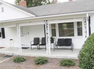 6080 Pine Hall Rd, Walnut Cove, NC 27052