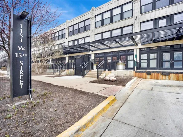 1151 W 15th St Unit 233, Chicago, IL 60608