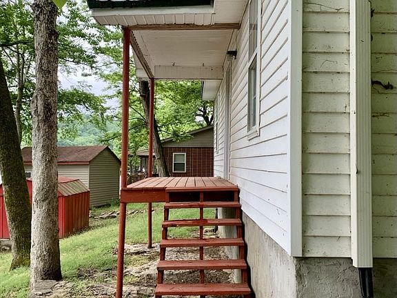 4th image of 1799 Lake Logan Rd