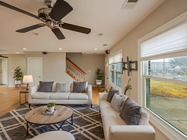 5806 Flanders St, Springfield, VA 22150