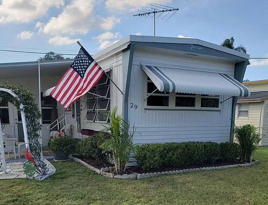 1st image of 3912 Oakwood #29