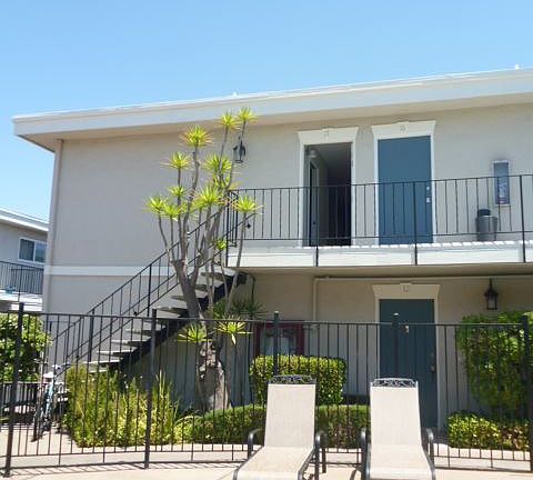 3rd image of 1616 Hollenbeck Ave APT 17