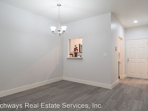 4th image of 11738 Mayfield Ave APT 112