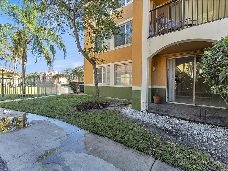 2400 E Preserve Way #101 — Photo 19
