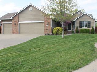 2434 N Rutgers Ct, Wichita, KS 67205