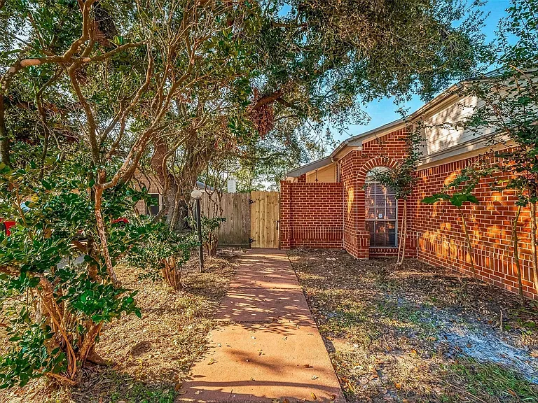 18211 Dinner Creek Dr — Photo 19