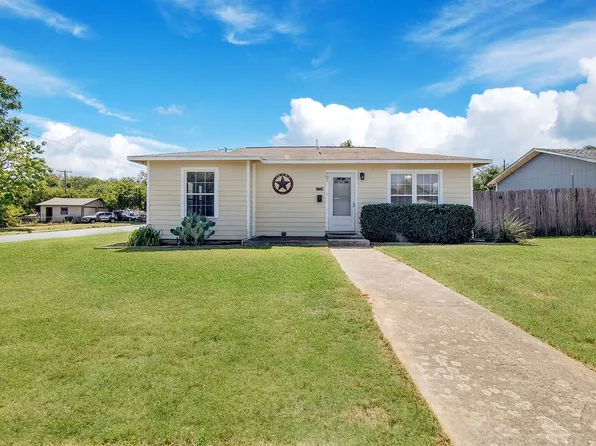701 Skelly St, Crowley, TX 76036