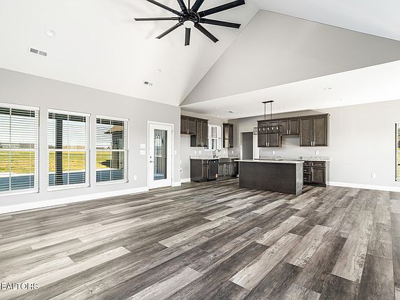 4th image of 1340 Jim Fain Rd