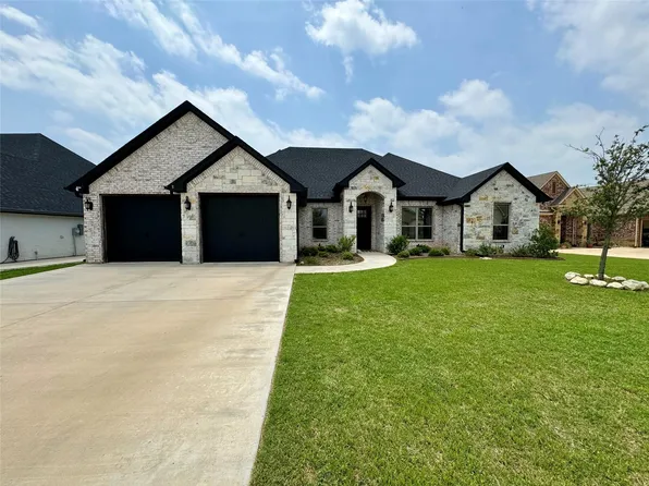 6611 Pinehurst Dr, Granbury, TX 76049