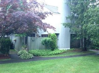 7 Dogberry Ln, Ridgefield, CT 06877