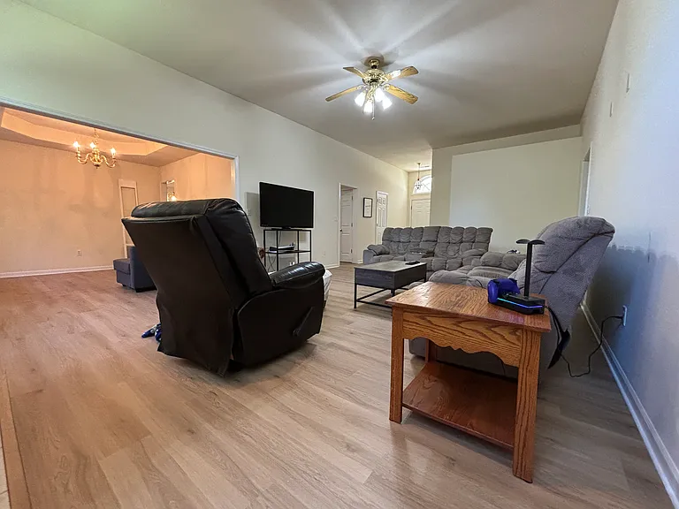 4805 Castlewood Ct — Photo 5