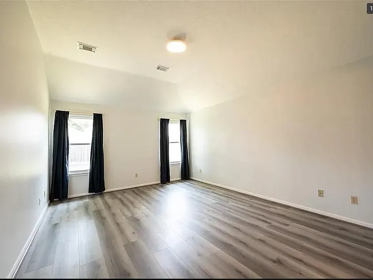 4317 Plover Dr — Photo 10