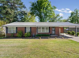 715 Coleman Ave, Holly Springs, MS 38635